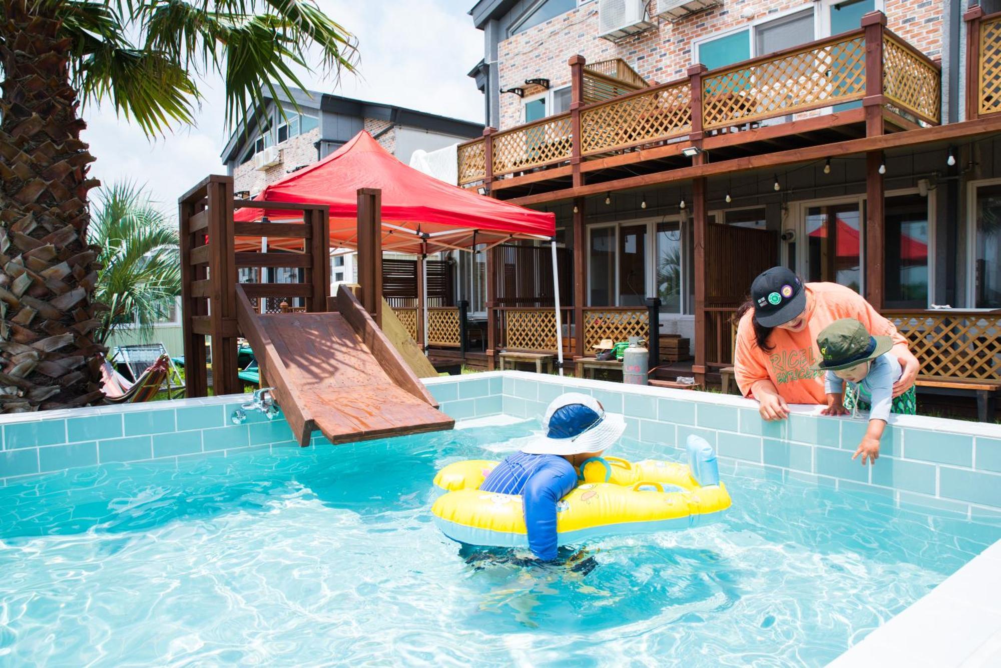 Jeju Sunflower Pension Seogwipo Eksteriør bilde